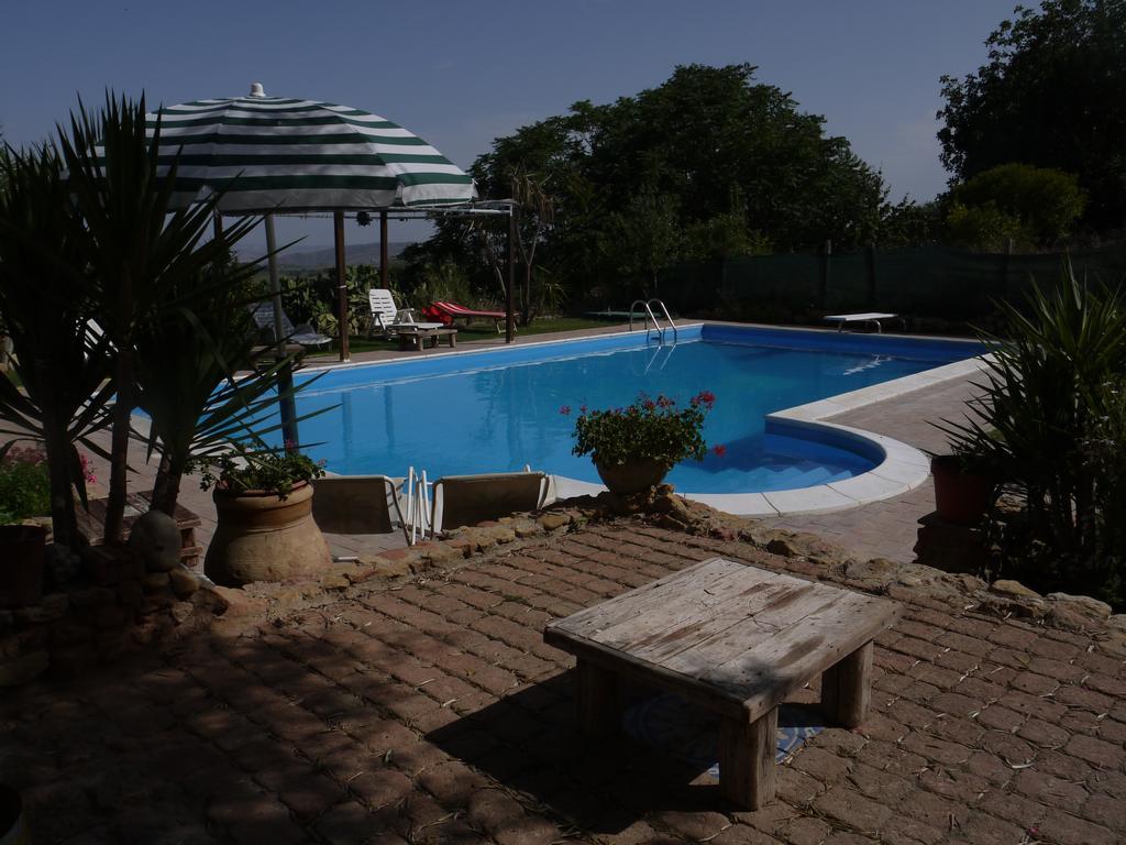 Casa Vacanze Laura Villa Caltanissetta Habitación foto