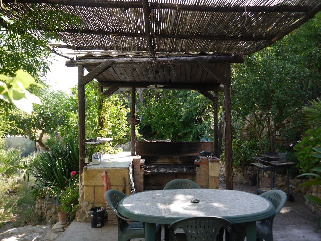 Casa Vacanze Laura Villa Caltanissetta Habitación foto
