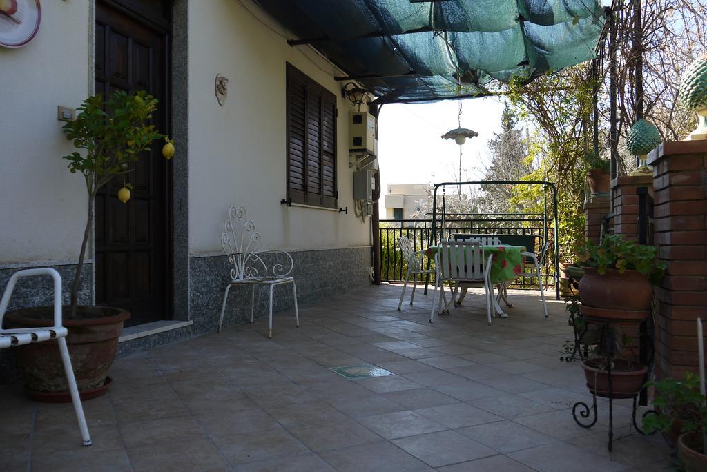 Casa Vacanze Laura Villa Caltanissetta Exterior foto